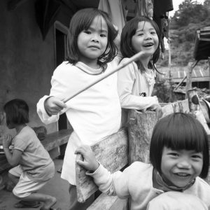 Enfants dans les ruelles de Cambulo, Luzon